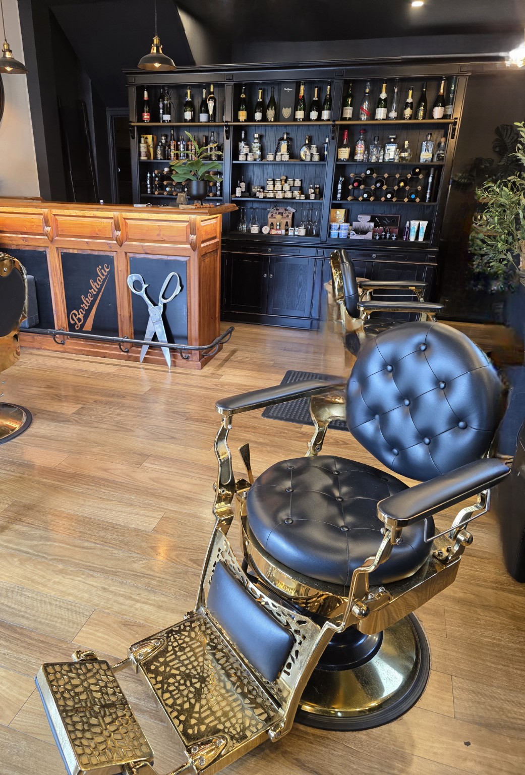 Inside Barberholic Norman Park